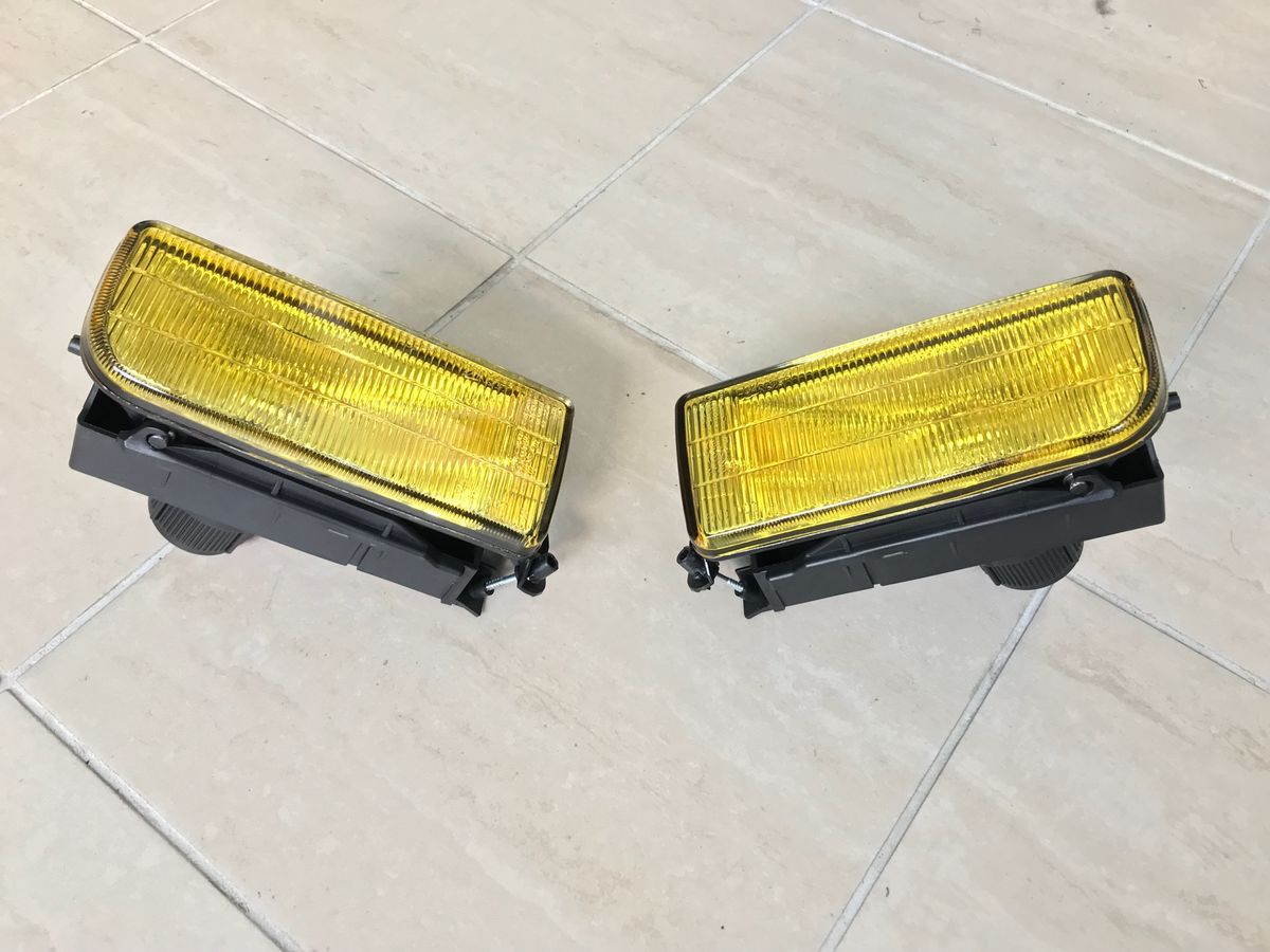 Yellow fog lights set with Supporting frame for BMW E36 91-98 All Models