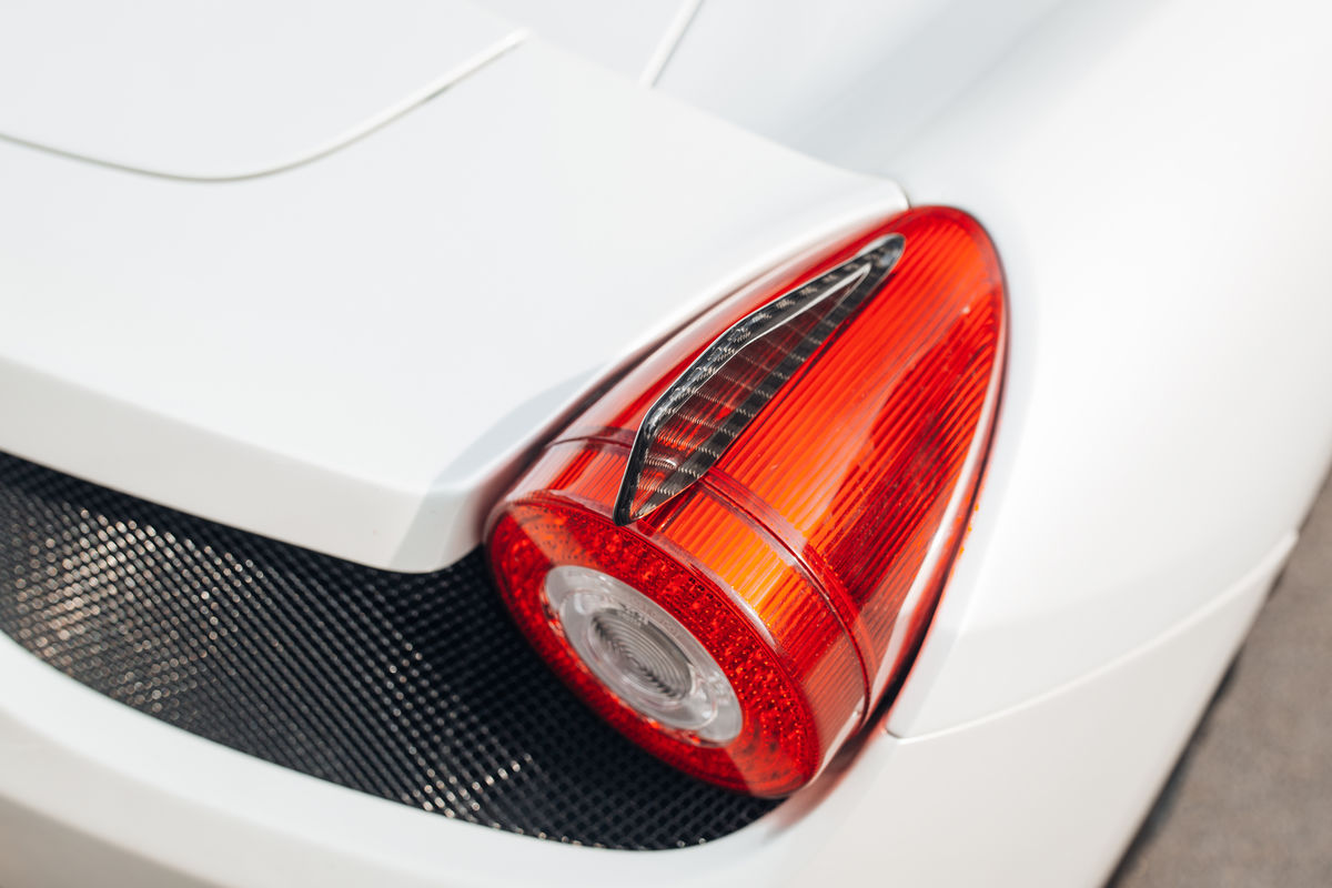 Carbon Backlight Eyelids for Ferrari 458