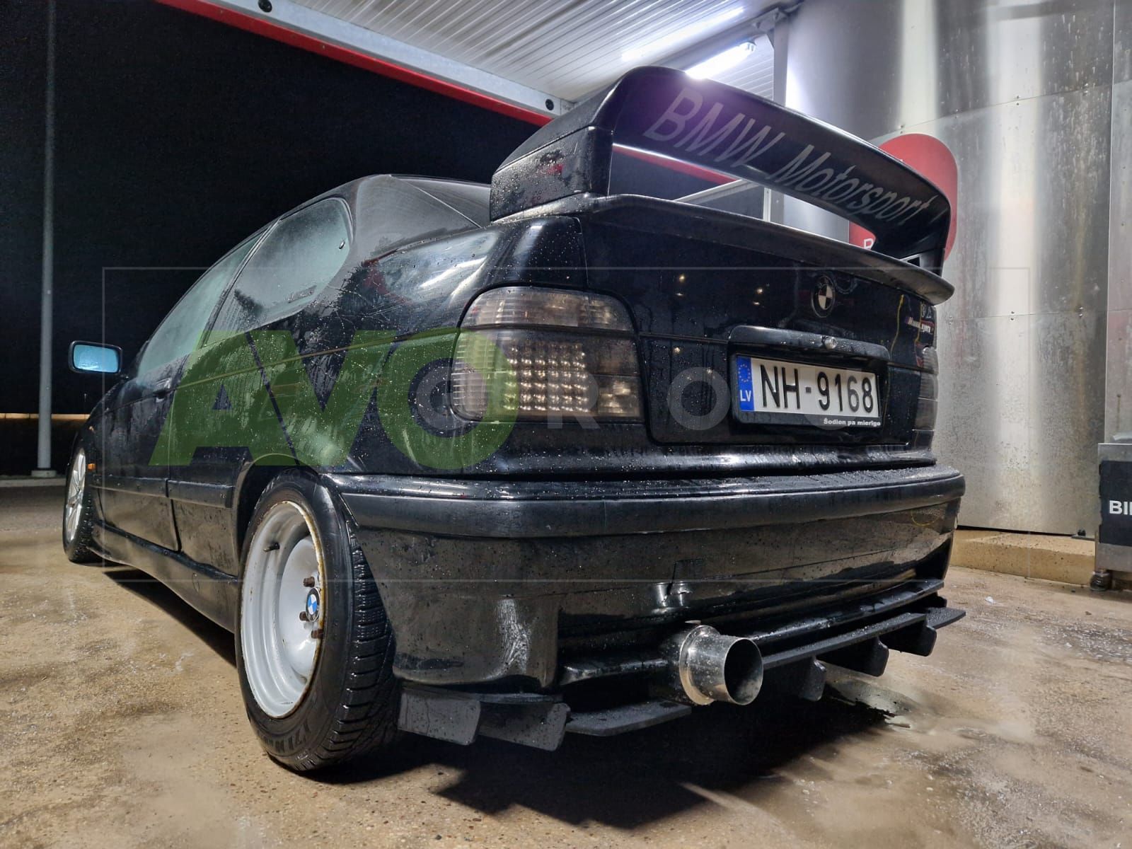 Aizmugurējā bampera difuzors priekš BMW E36 M Sport