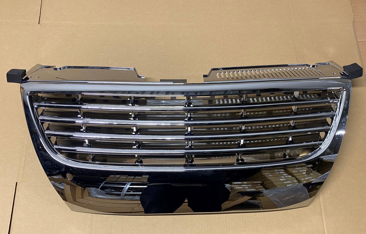 R Line Front Chrome badgeless Grill For VW Passat B6 3C 2005-2010 with PDC holes