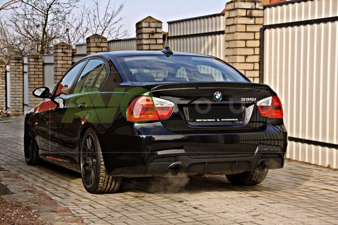 Aizmugurējā bampera difuzors priekš BMW 3 E90 / E91 2005-2012 v1 ABS Gloss