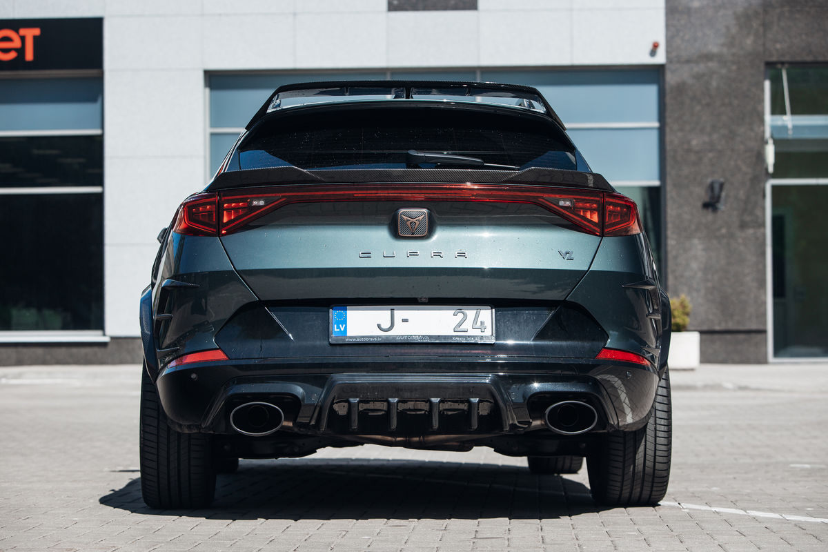 Rear bumper diffuser with ribs for Cupra Formentor