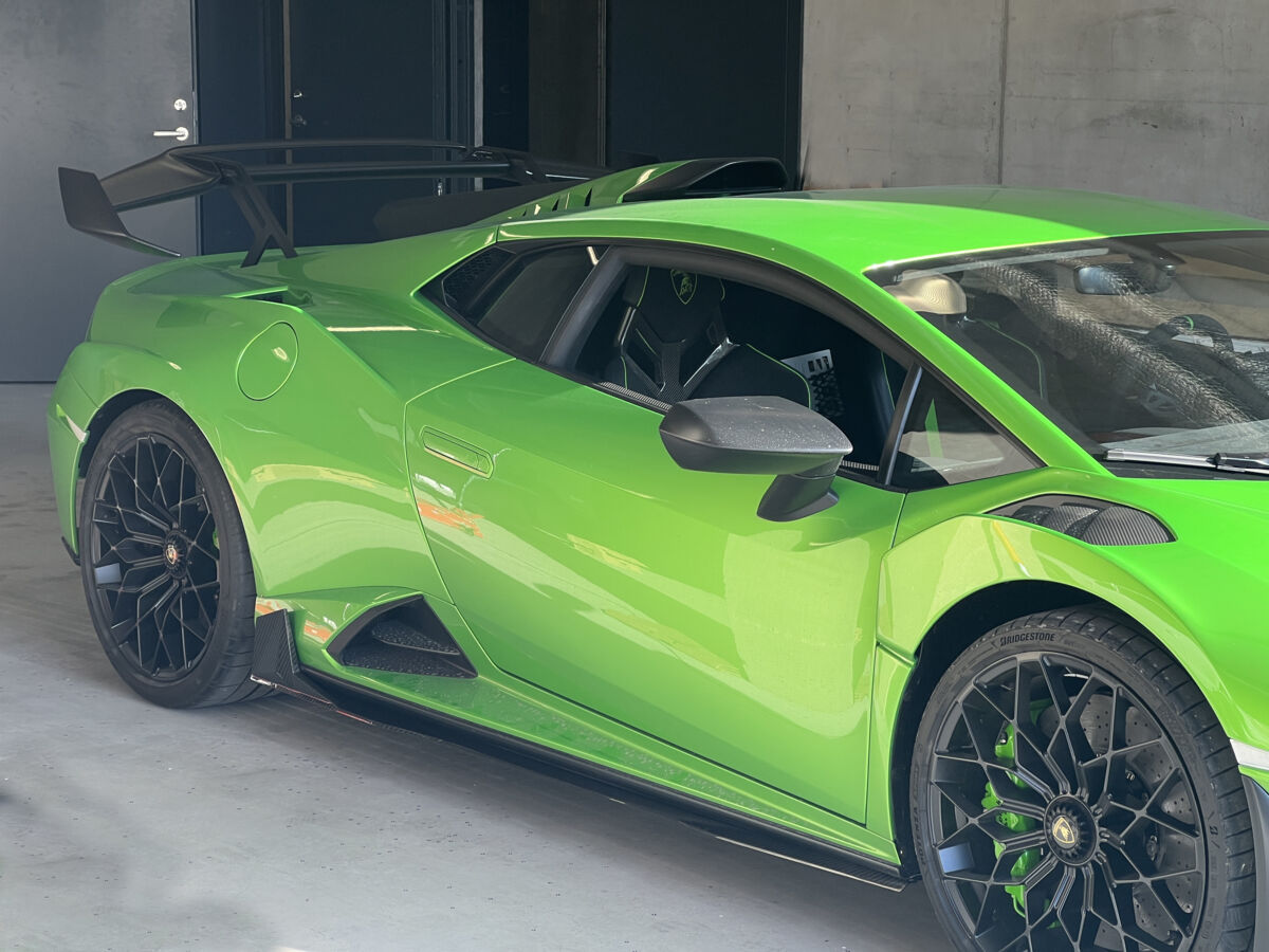 Carbon Side skirts Aero blades for Lamborghini Huracan STO v2 - Image 3