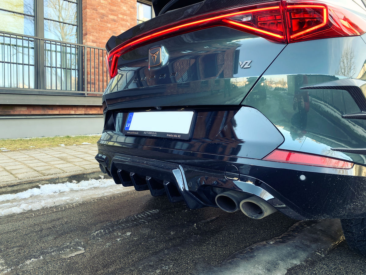 Rear bumper diffuser with ribs for Cupra Formentor