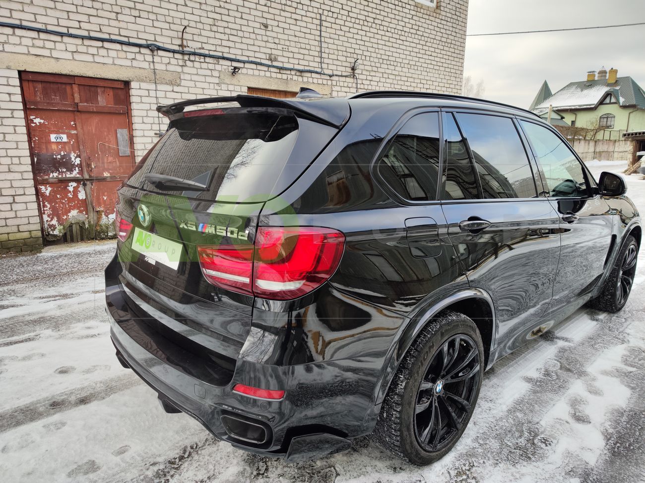 Rear trunk spoiler for BMW X5 / X5M F15 / F85 2014-2018 Glossy black