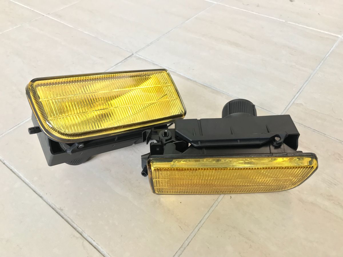 Yellow fog lights set with Supporting frame for BMW E36 91-98 All Models