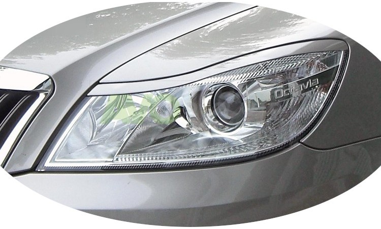 Priekšējo lukturu uzlikas uzacis priekš Skoda Octavia 2 2010-2014 v2 ABS Gloss