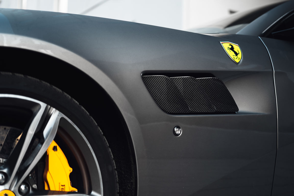 CARBON Performance Aero fender vents set for Ferrari GTC4 Lusso