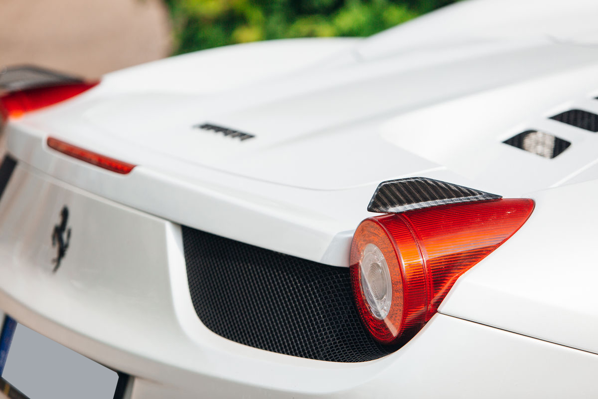 Carbon Backlight Eyelids for Ferrari 458