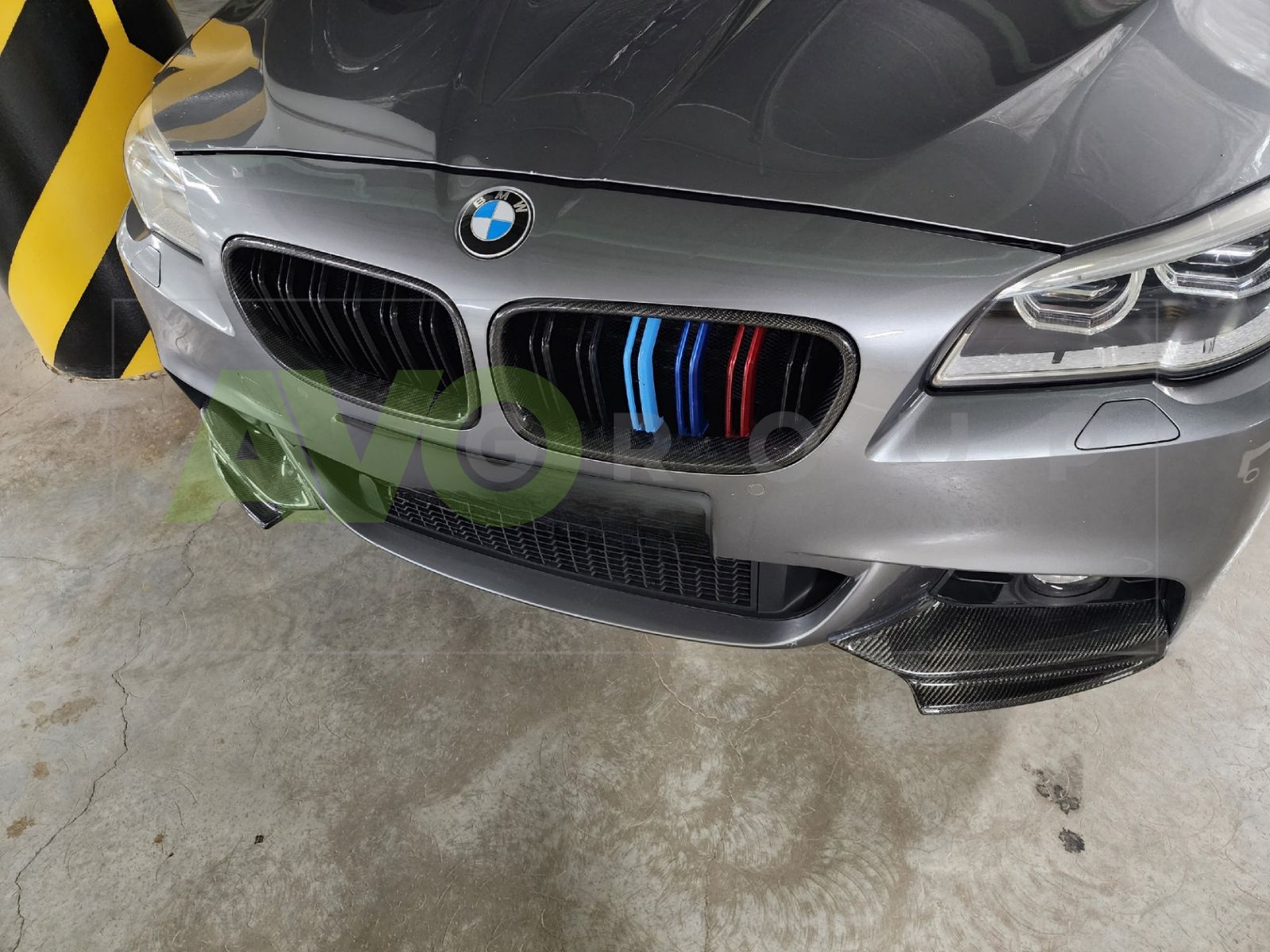Carbon fibre fangs / flaps / spoiler for BMW 5 F10 F11 2010-2017 M Sport