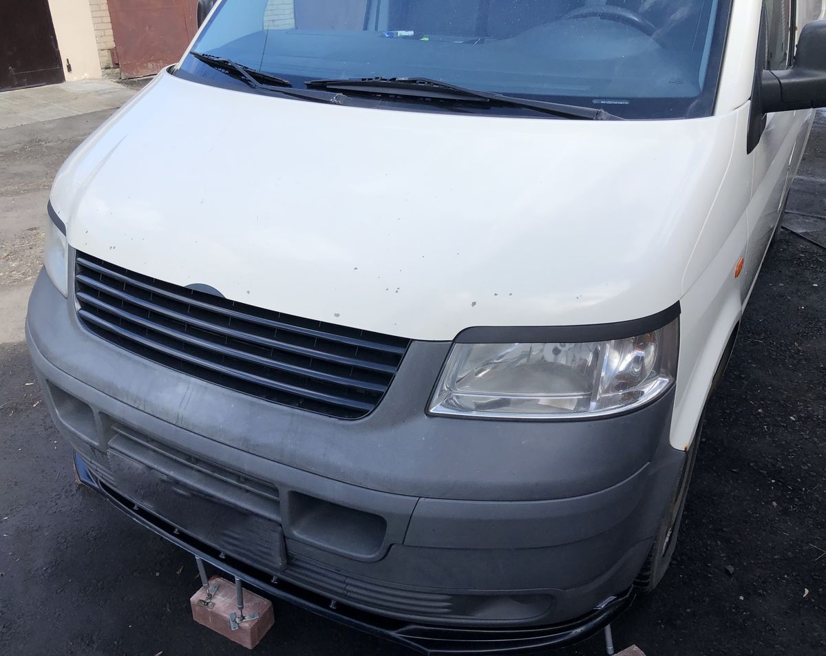Front Grill Without emblem / badgeless grill for VW T5 Transporter 2003-2009