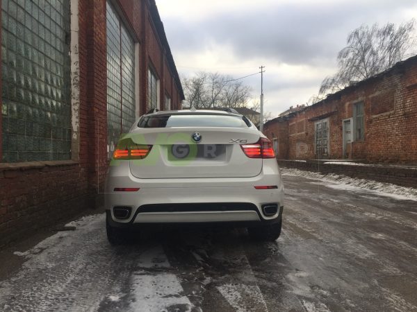 Aizmugurējā stikla spoileris priekš BMW X6 E71 E72 2008-2014