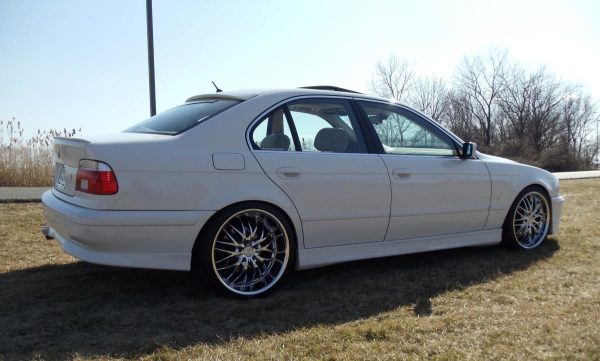 Aerodynamic sideskirts / sill covers for BMW E39 5 Series