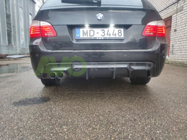 Aizmugurējā bampera difuzors priekš BMW 5 E60 / E61 03-10 v2 ABS