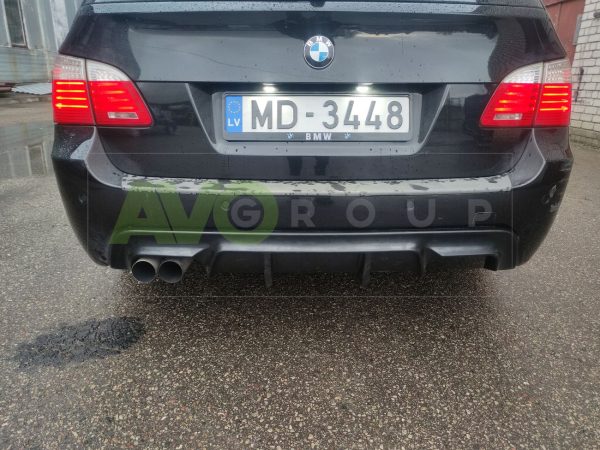 Aizmugurējā bampera difuzors priekš BMW 5 E60 / E61 03-10 v2 ABS