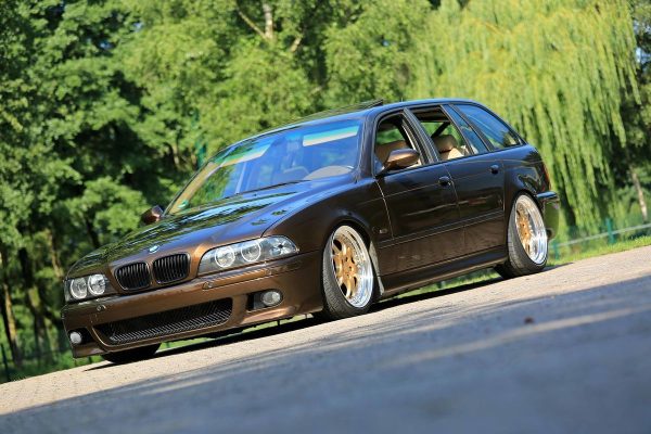 M Sport / M5 Front Bumper For BMW E39 96-03 with PDC/ washer holes and Fog Lights