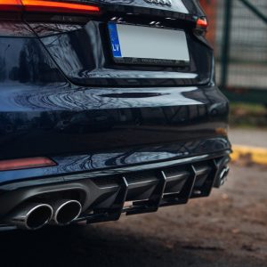 Aizmugurējā bampera apakšējā difuzora papildinājums ar ribām priekš Audi A5 S5 B9
