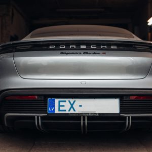 Performance aero Rear Bumper diffuser with ribs / fins For Porsche Taycan Turbo / Turbo S