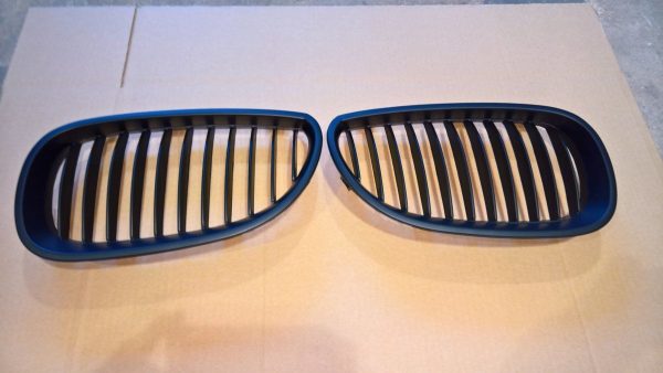 Front Grilles Kidney for BMW 5 E60 / E61 2003-2010 Black Matt