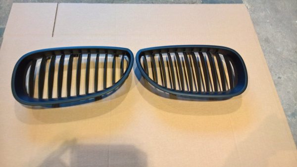 Front Grilles Kidney for BMW 5 E60 / E61 2003-2010 Black Matt