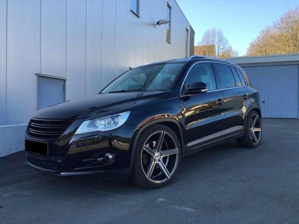 R Style Front Grill Without emblem/ badgeless grill for VW tiguan Mk1