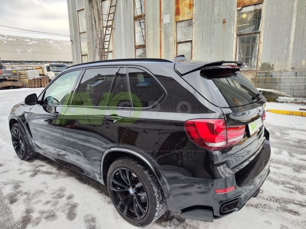 Rear trunk spoiler for BMW X5 / X5M F15 / F85 2014-2018 Glossy black