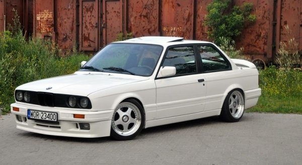 M-Technik 2 side skirts set for BMW 3 E30 Sedan / Touring / Coupe