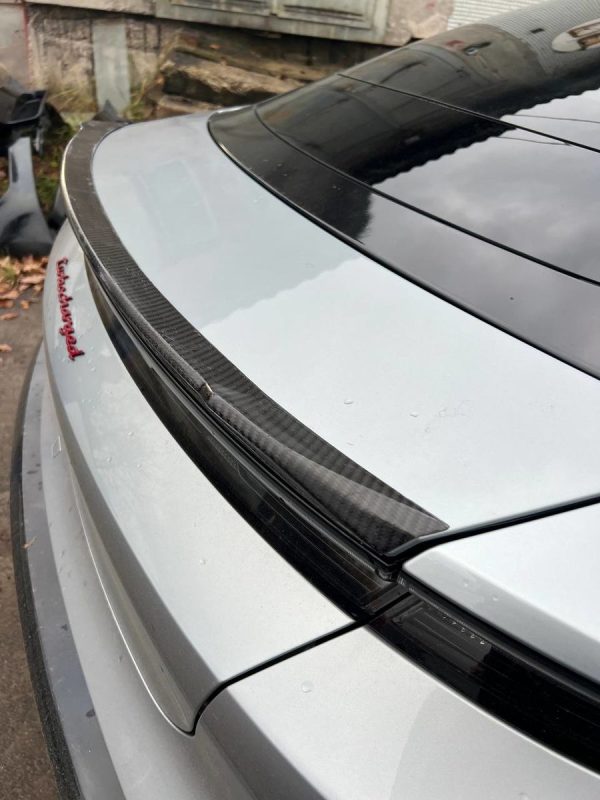 Carbon rear trunk lip spoiler wing for Porsche Taycan