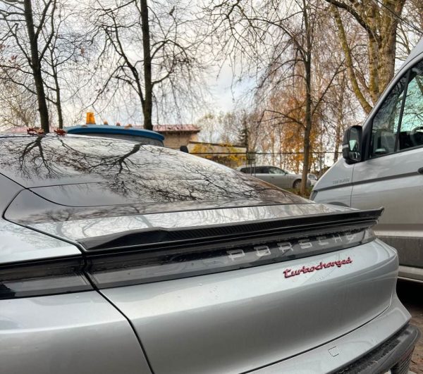 Carbon rear trunk lip spoiler wing for Porsche Taycan