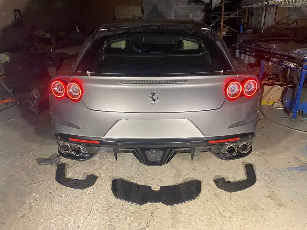 CARBON Aero diffuser extension for Ferrari GTC4 Lusso