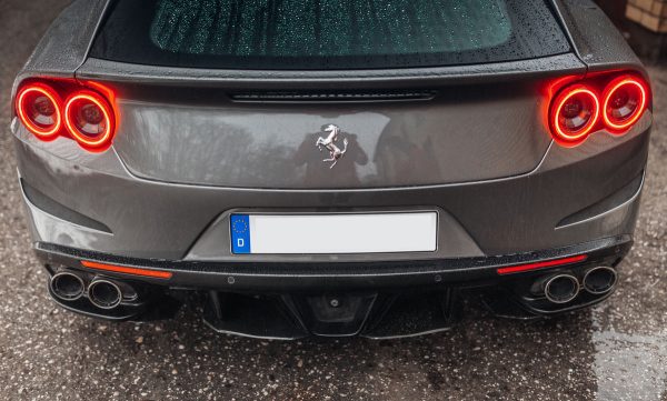 CARBON Aero diffuser extension for Ferrari GTC4 Lusso