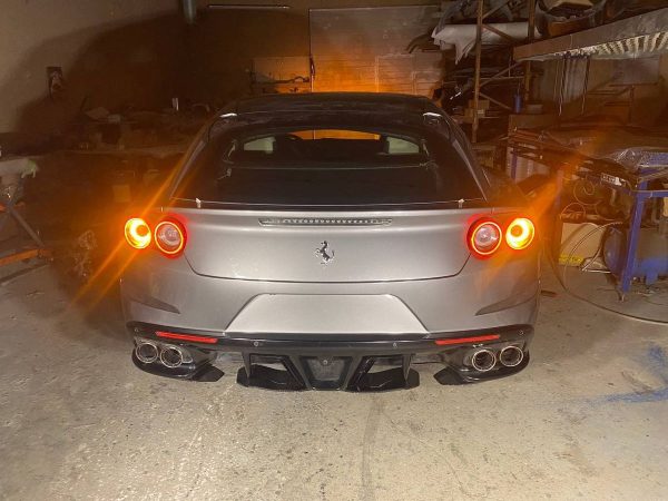 CARBON Aero diffuser extension for Ferrari GTC4 Lusso