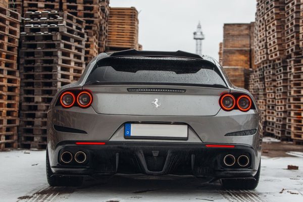 CARBON Performance Aero trunk extension lower spoiler for Ferrari GTC4 Lusso