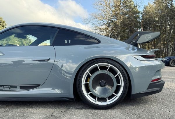 Aerodynamic aero disc set rear wheel discs covers for the Porsche 992 GT3 - Image 2