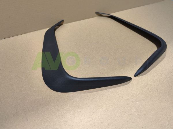 Black matt vent frames for front bumper Cupra Formentor ABS Matt - Image 7