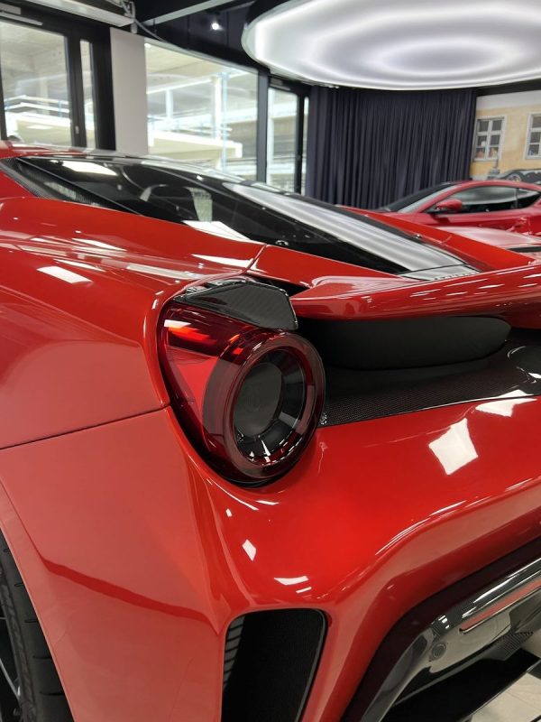 Oglekļa fona apgaismojuma plakstiņi / aizmugurējā luktura spura Ferrari 488 - Image 2