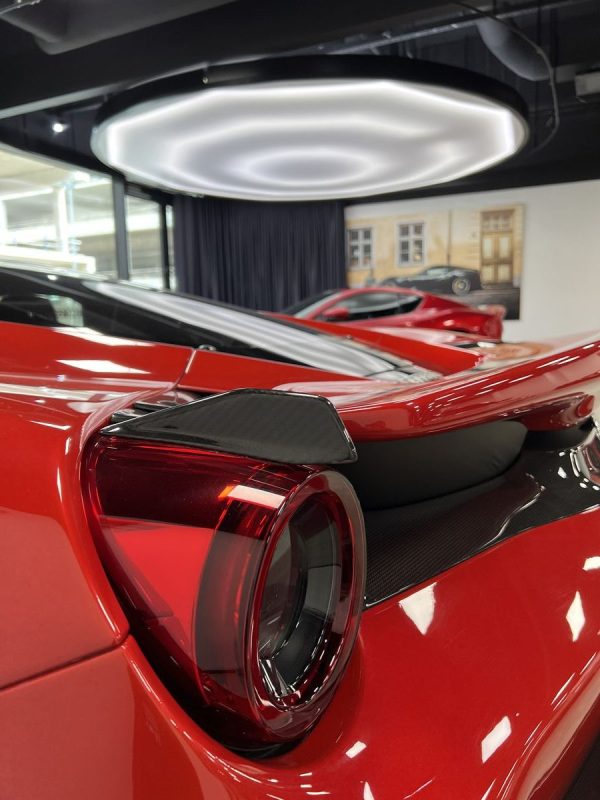 Oglekļa fona apgaismojuma plakstiņi / aizmugurējā luktura spura Ferrari 488 - Image 3
