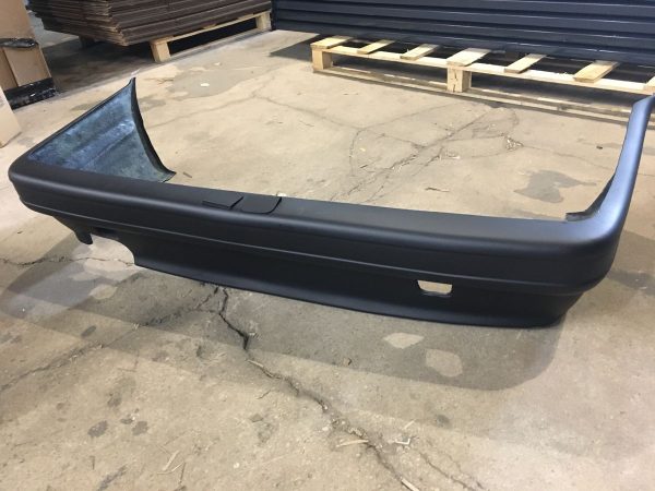 MT2 / M Tech II Rear bumper for BMW 3 E30 GRP / Removable tow hook caps - Image 4