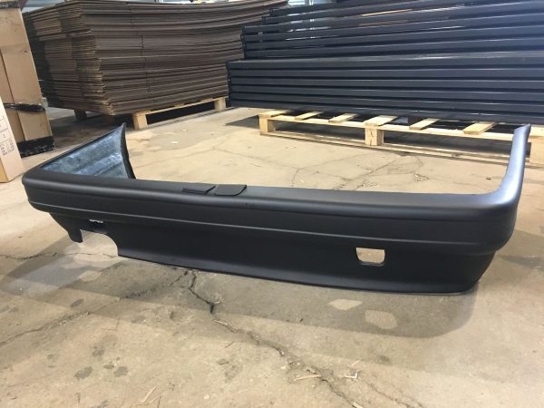 MT2 / M Tech II Rear bumper for BMW 3 E30 GRP / Removable tow hook caps