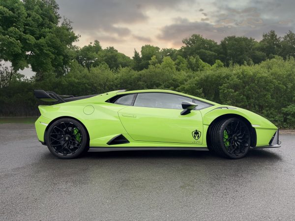 Matte carbon Side skirts Aero blades for Huracan STO v3 - Image 4