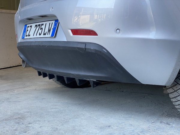 Rear Bumper lower diffuser addon with ribs / fins for Alfa Romeo Giulietta 940 - Image 3