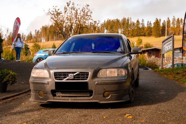 Sport Priekšējā bampera uzlika / spoileris / lūpa priekš Volvo S60 Mk1 2004-2009 - Image 2