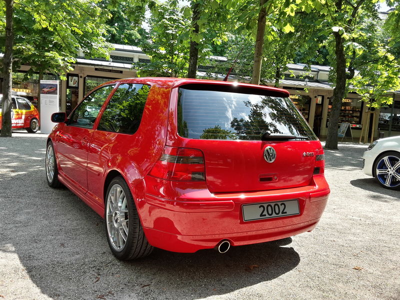 gti 25th anniversary rear bumper diffuser for vw golf 4 1997 2005 hatchback (with silencer hole)